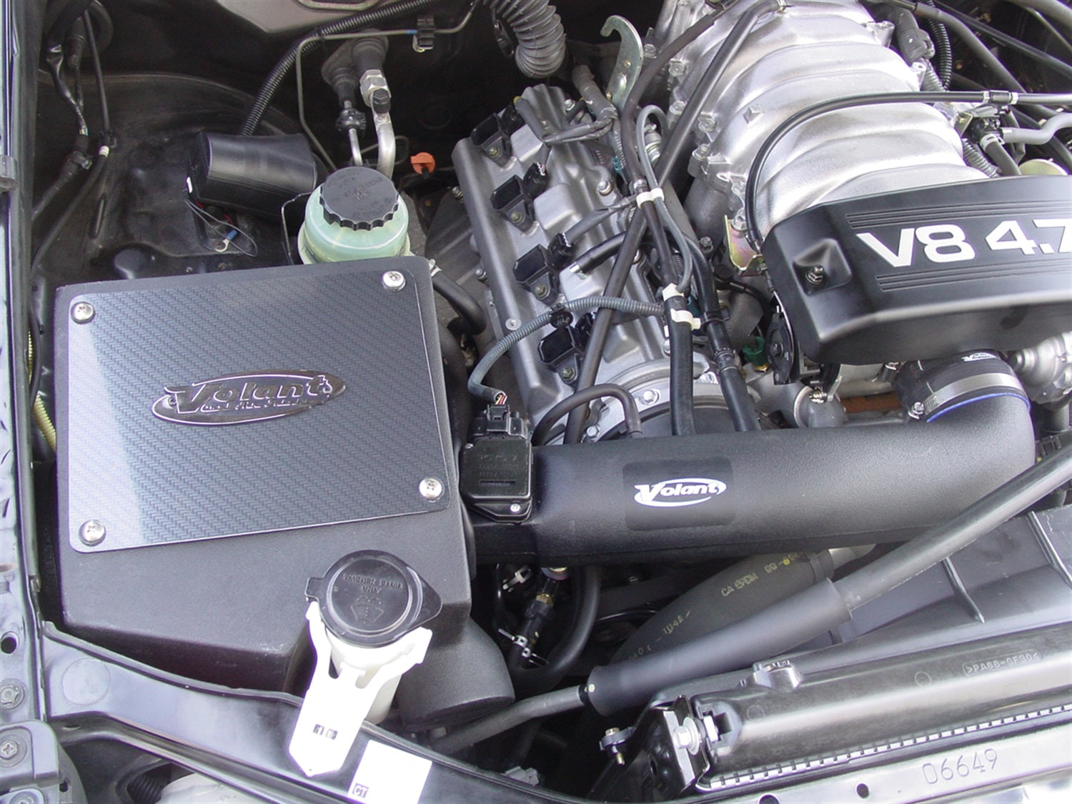 Volant - Volant 01-04 Toyota Sequoia 4.7 V8 Pro5 Closed Box Air Intake System - 18847 - MST Motorsports